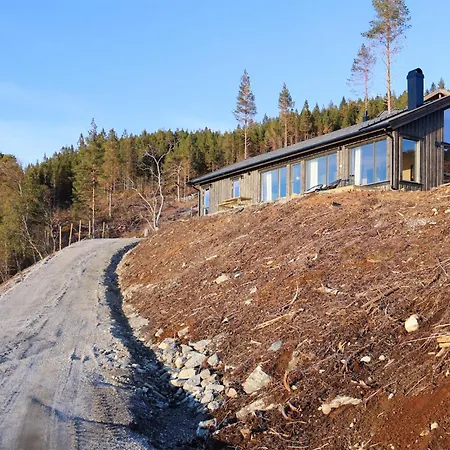 3 Bedroom Amazing In Holiday home Afarnes