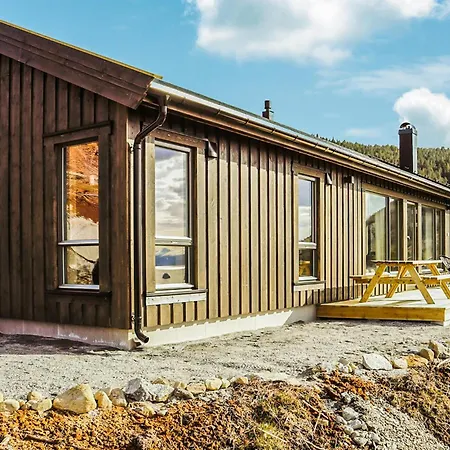 3 Bedroom In Prázdninový dům Åfarnes