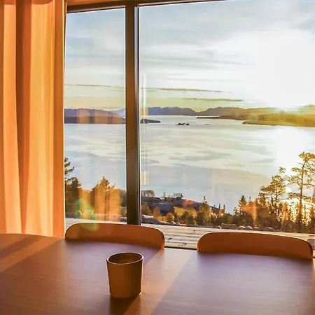 Prázdninový dům 3 Bedroom In Åfarnes
