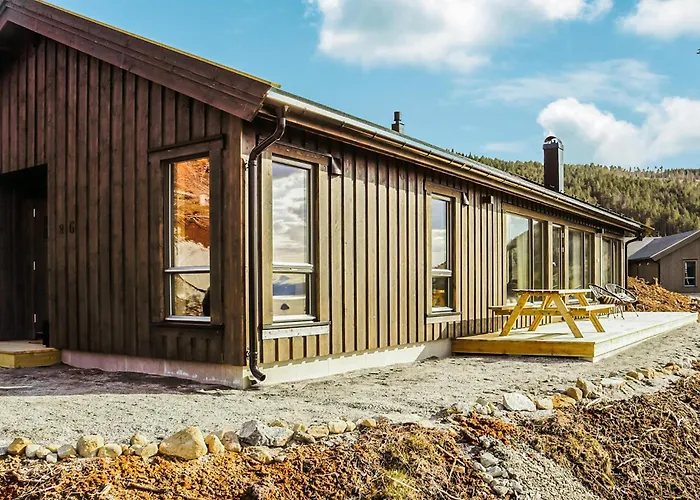 3 Bedroom Amazing In בית נופש Åfarnes