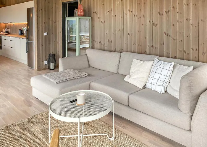 3 Bedroom Amazing In Åfarnes